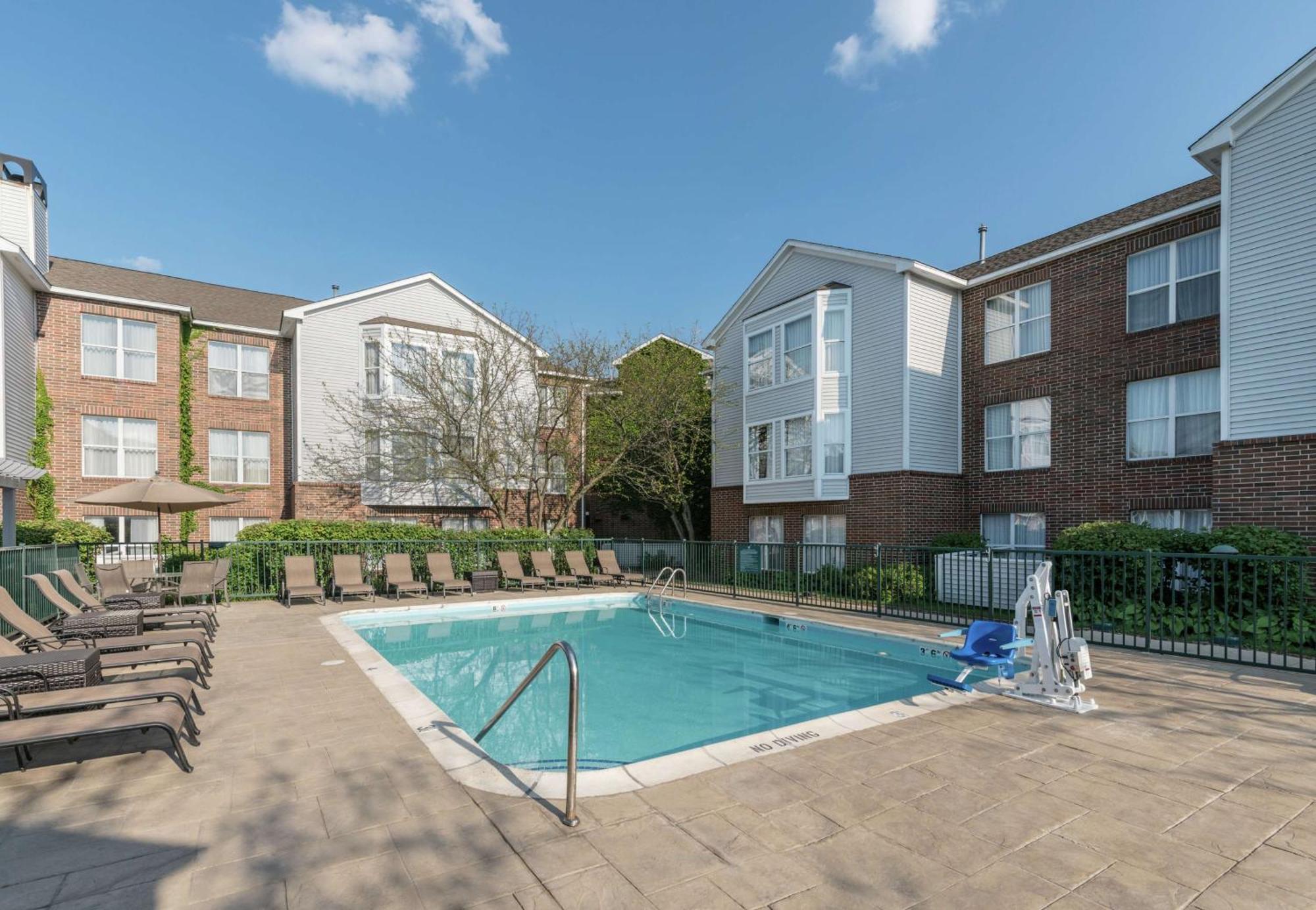 Homewood Suites By Hilton Chicago - Schaumburg Esterno foto
